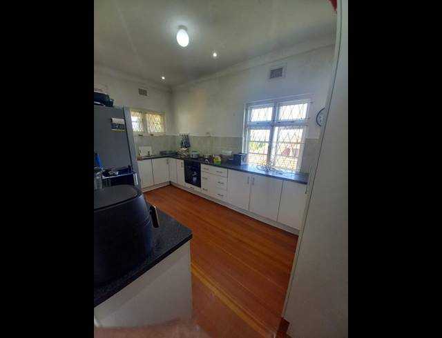 3 BEDROOM HOUSE FOR SALE IN SEA VIEW